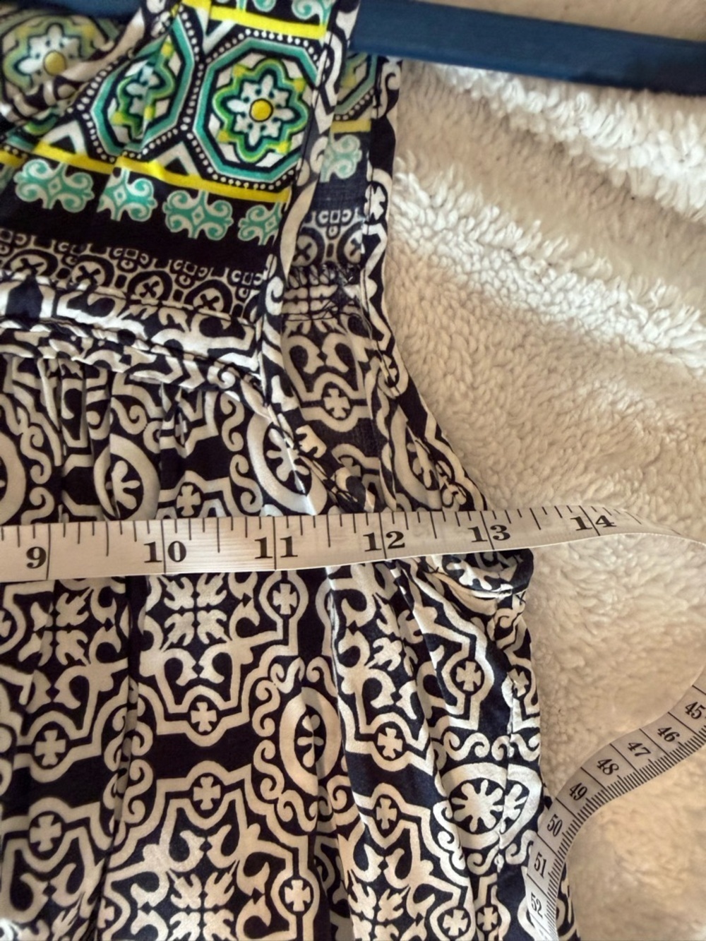 crown & ivy Black and White Printed Mini Dress with Green Accent - Picture 5 of 6